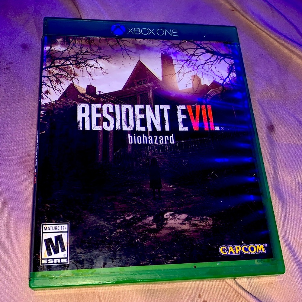 Xbox one resident evil biohazard brand new played one